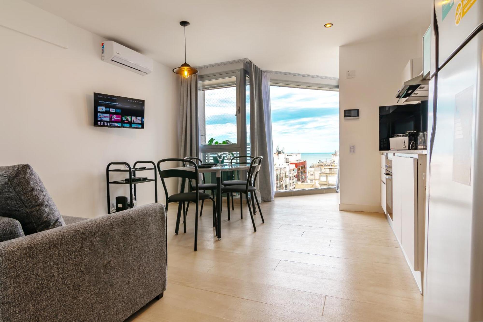 Apartamento Vista Al Mar Con Cochera, Pileta Y Gimnasio! *